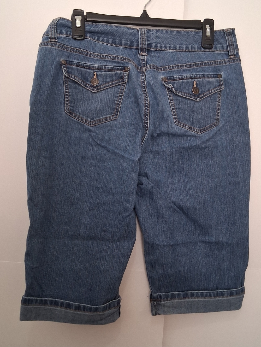 BANDOLINO Blue Jean Capri Shorts Women Size 12 - Picture 3 of 10